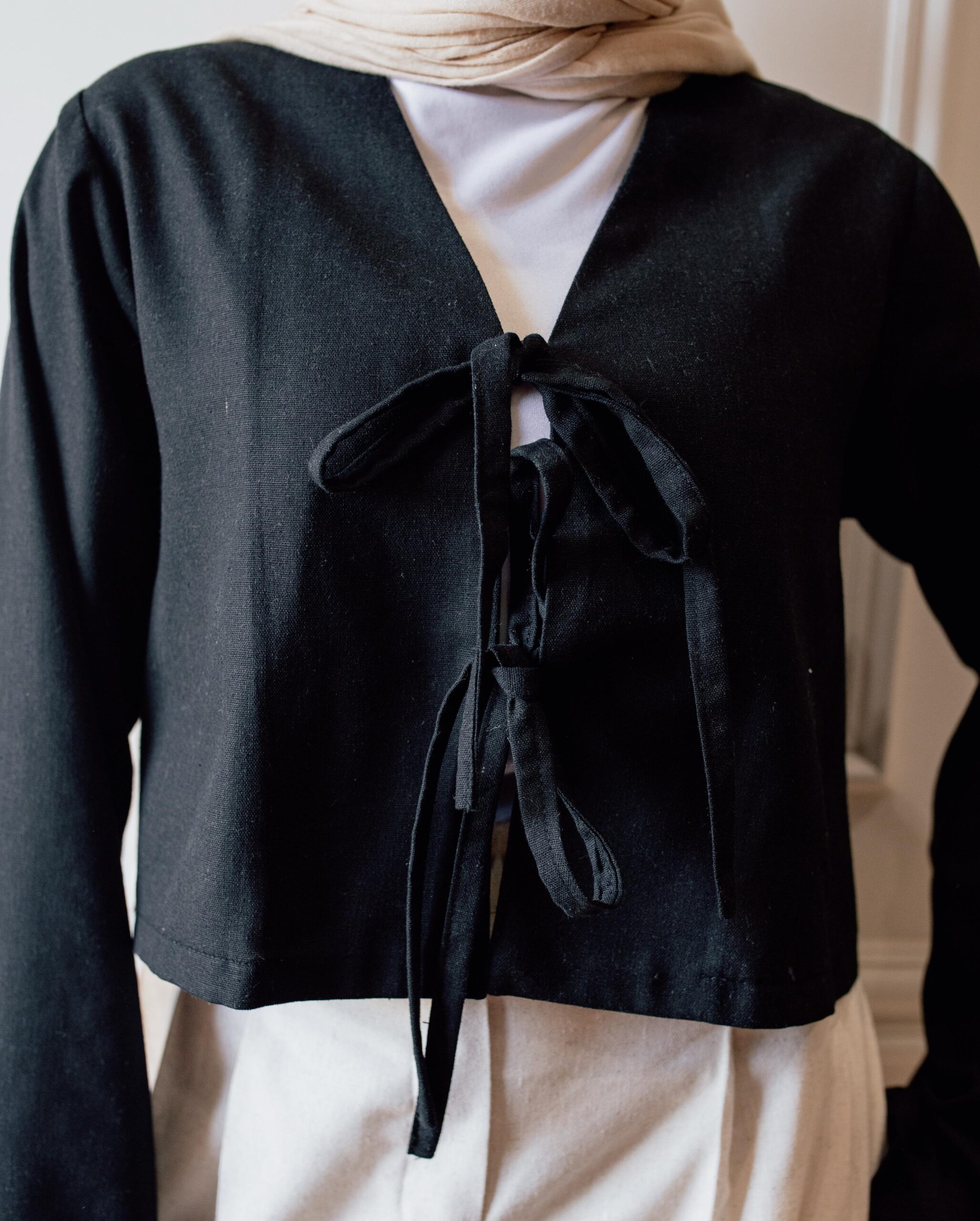 Lumi Linen Blouse – Black - Image 4