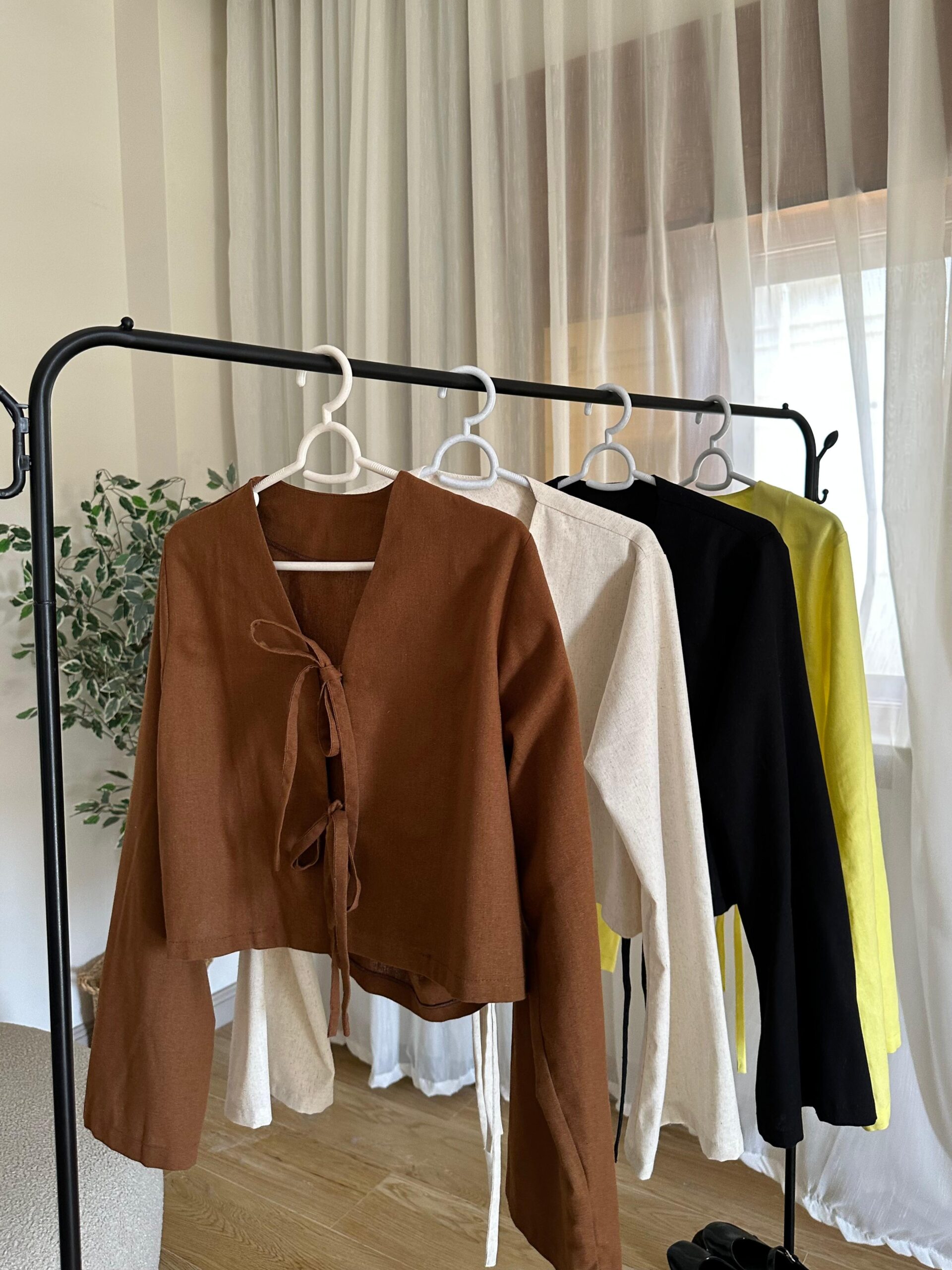 Lumi Linen Blouse – Brown - Image 5