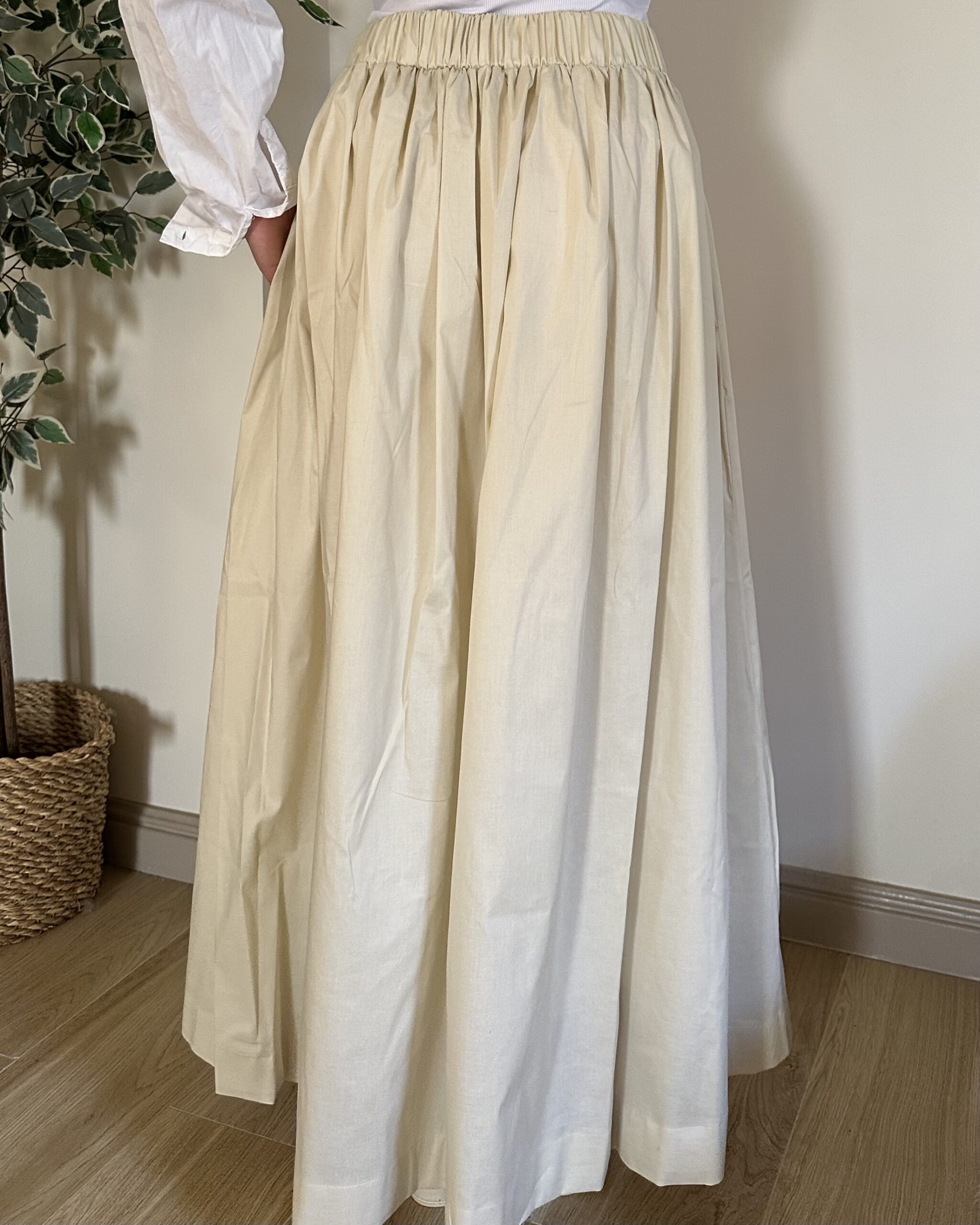 Mia Skirt - Beige - Image 4